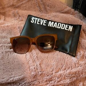Steve Madden Brown Sunglasses